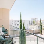 Sabaudia - 2 Bedrooms And Balcony In Alvalade Appartement *