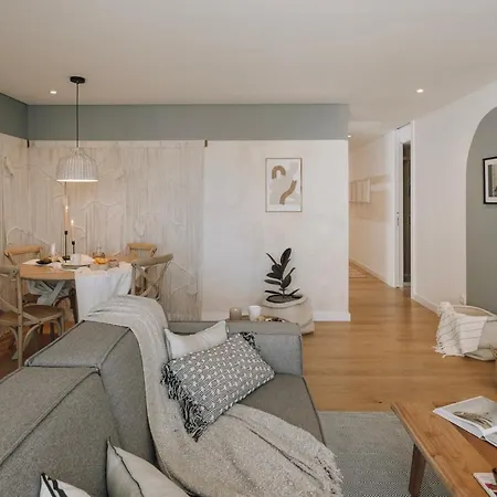 Apartament Sabaudia - 2 Bedrooms And Balcony In Alvalade