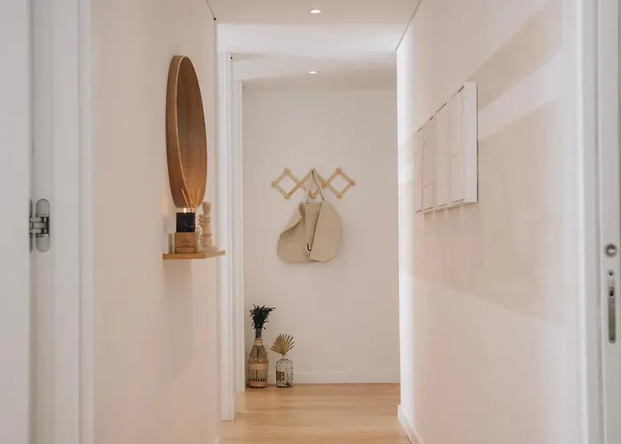 Sabaudia - 2 Bedrooms And Balcony In Alvalade 公寓