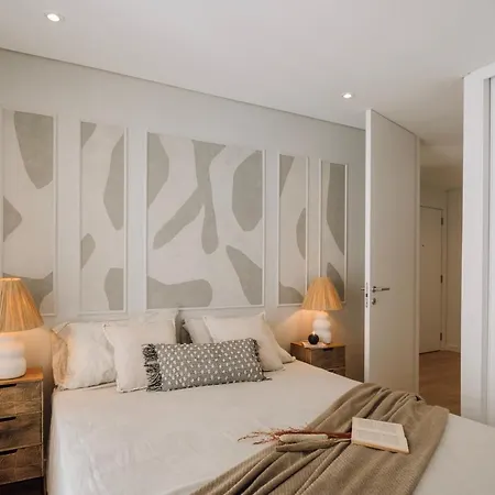 Sabaudia - 2 Bedrooms And Balcony In Alvalade Apartment Lisbon