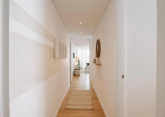 아파트 Sabaudia - 2 Bedrooms And Balcony In Alvalade 리스본