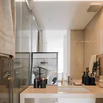 Sabaudia - 2 Bedrooms And Balcony In Alvalade * Lisboa